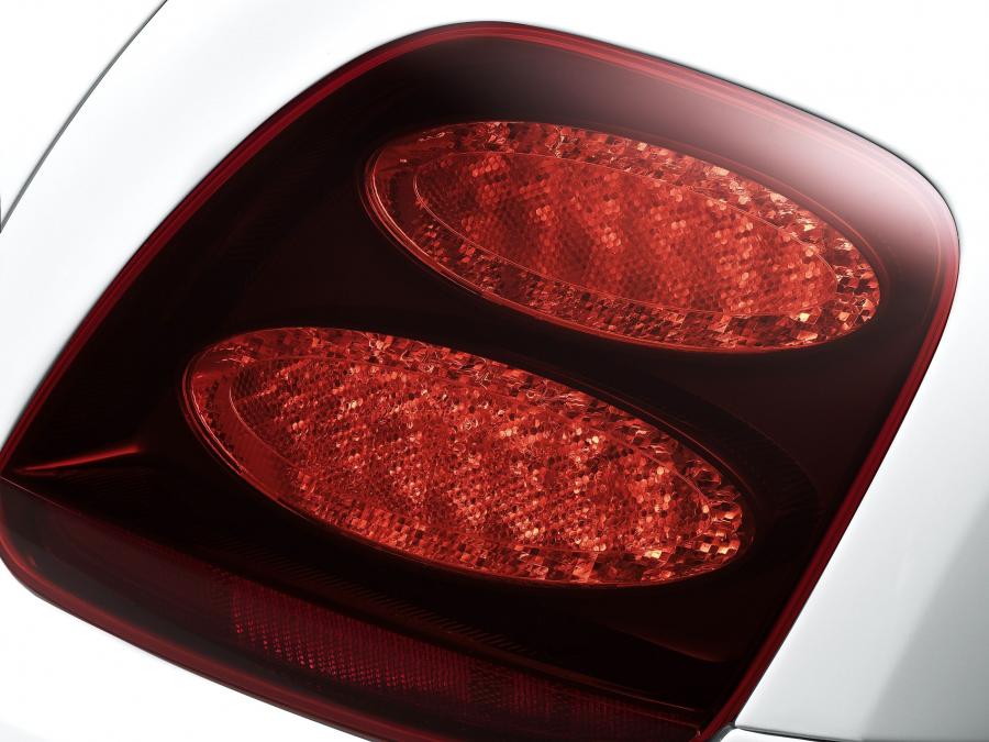 Детали экстерьера Bentley Continental SuperSports 2010 года  (фото 7 из 24)
